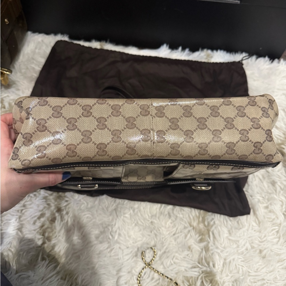 Gucci Brown Monogram Abbey Tote Bag - Picture 6 of 11